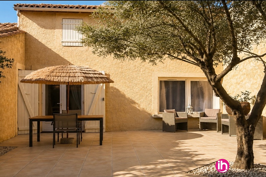Terrasse avec entrée appartement