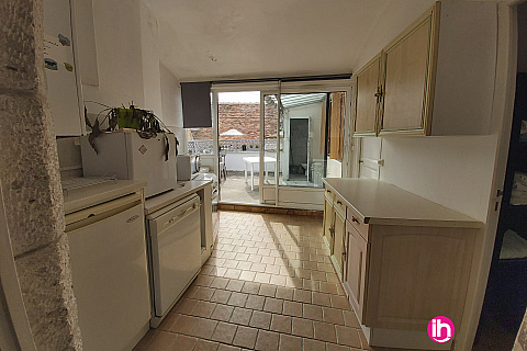Location de meublé : LA CHARITE SUR LOIRE / Maison de ville avec 2 chambres.