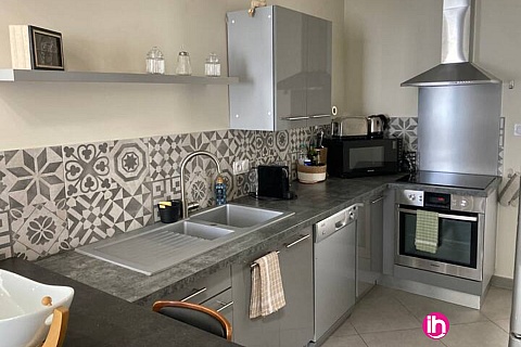 Location de meublé : TRI/ appartement 2 chbres, 3 pers, clim et terrasse - BOLLÈNE