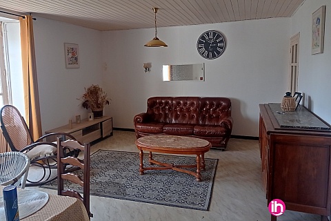 Location de meublé : AIRVAULT : maison 5 personnes - 5 chambres, MAISONTIERS