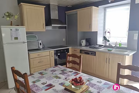 Location de meublé : Maison 2 chambres - Boyeux Saint Jérôme