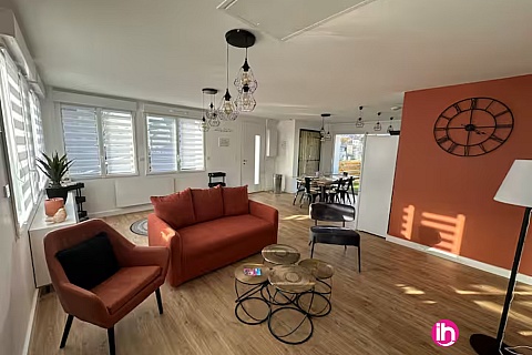 Location pour salarié en déplacement de meublé : ABBEVILLE - Maison 3 chambres - Gîte à Saint-Riquier (80)