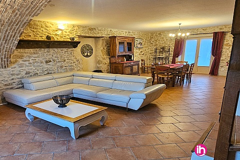 Location de meublé : TRICASTIN : appartement 4 pers, 2 chbres, clim & jardin Saint-Paulet-de-Caisson